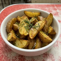 Batata Rústica com Alecrim, Broto Verde Lanches
