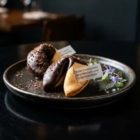 Biscoito da Sorte de Chocolate Amargo, Palácio das Nove Nuvens