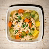 Bowl Caseiro de Frango com Legumes de Panela, Panela Leve