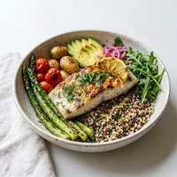 Bowl de Robalo Grelhado com Quinoa, Mar & Folha