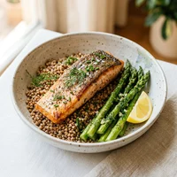 Bowl de Trigo-Sarraceno com Salmão, Casa Quinoa