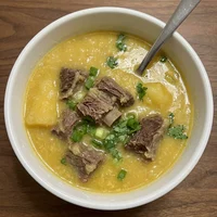 Caldo de Costela com Mandioca, Sopeira de Barro