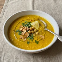 Caldo de Grão-de-Bico com Cúrcuma, Verde Caldo