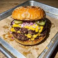 Cheeseburger Duplo, Chapa de Ferro