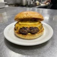 Cheeseburger na Grelha, Brasa & Osso