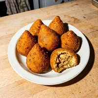 Coxinha de Frango Desfiado, Padaria Fornada de Cada Dia