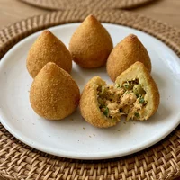 Coxinha de Frango com Azeitona, Padaria Rosa dos Ventos