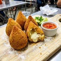 Coxinha de Frango com Requeijão, Pastel do Mercado Velho