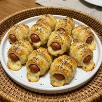 Enroladinho de Salsicha com Queijo, Padaria Café com Broa
