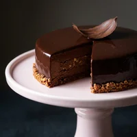 Entremet de Chocolate Amargo com Praliné, Amêndoa Amarga