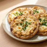 Esfiha Aberta de Frango com Requeijão, Padaria Forno & Fôlego