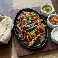 Fajita Mista, Cantina Três Pimentas
