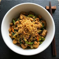 Farofa de Amendoim, Wok e Brasa
