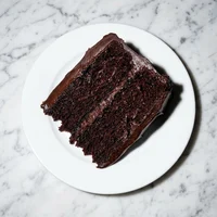Fatia de Bolo de Chocolate com Ganache, Fatia Feliz
