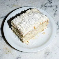 Fatia de Bolo de Coco Gelado, Fatia Feliz