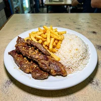 Filé com Fritas do Balcão, Quentinha de Ferro