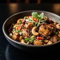 Frango Xadrez de Caju e Grão de Sichuan, Palácio das Nove Nuvens