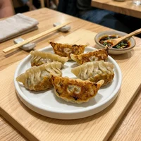 Guioza Frito (6 un.), Sakura Wok e Sushi