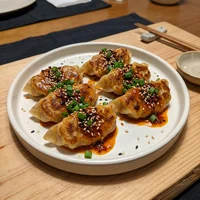 Guioza ao Molho Picante (6 un.), Sushi Kaminari
