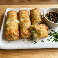 Harumaki de Queijo com Alho-Poró (4 un.), Sushi Kaminari