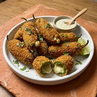 Jalapeño Empanado com Queijo Vegetal, Verde Cactus