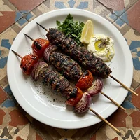 Kafta na Brasa com Legumes, Shawarma na Brasa