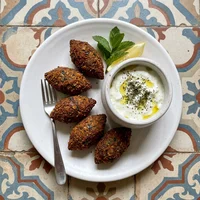 Kibe Frito com Coalhada, Shawarma na Brasa
