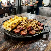 Calabresa Acebolada na Chapa, Boteco Panela Velha