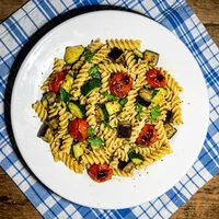 Fusilli com Legumes Salteados, Massa na Hora