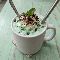 Milk-shake de Menta com Chocolate 500 ml, Sorveteria Lua Fria