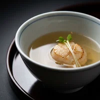 Sopa de Dashi com Vieira, Omakase Tsuki