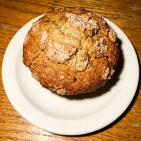 Muffin de Banana com Canela, Bule & Bolinho