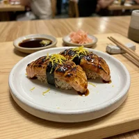 Niguiri Maçaricado de Salmão (2 un.), Sushi Kaminari