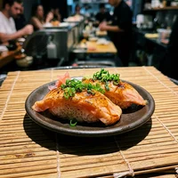 Niguiri de Salmão Maçaricado (2 un.), Temakeria Maré Cheia