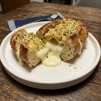 Pão de Alho com Requeijão, Pizzaria Meia-Noite