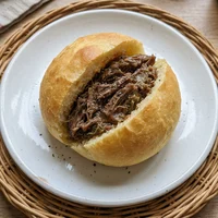Pão de Batata Recheado de Costela, Padaria Café com Broa