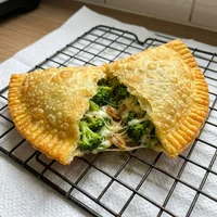 Pastel de Brócolis com Alho, Pastelaria Verde Folha
