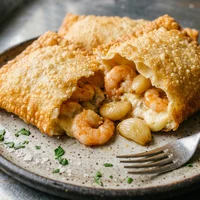 Pastel de Camarão com Requeijão e Alho Confitado, Pastelaria Rolo de Ouro