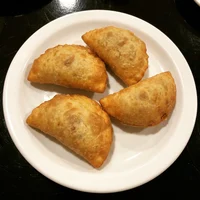 Pastel Chinês de Carne, Dragão Dourado