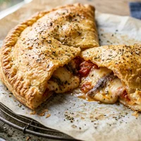 Pastel de Pizza com Anchova, Pastelaria Maré Cheia
