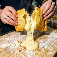 Pastel de Queijo Escorrendo, Pastel do Mercado Velho