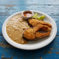 Peixe Frito com Pirão Capixaba, Moqueca de Barro