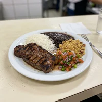 Prato Feito da Grelha, Brasa e Marmita