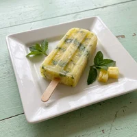 Picolé de Abacaxi com Hortelã, Geladeira da Floresta
