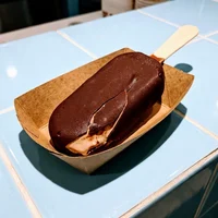 Picolé de Chocolate com Cobertura, Bola Cheia Sorvetes