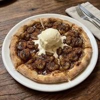 Banana com Canela e Sorvete, Pizzaria Meia-Noite