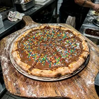 Chocolate com Granulado, Forno de Pedra