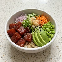 Poke Vegano de Melancia Marinada, Raiz & Folha