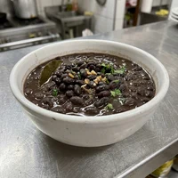 Porção de Feijão Preto sem Carne, Verde na Marmita