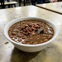 Porção Extra de Feijão, Quentinha de Ferro
